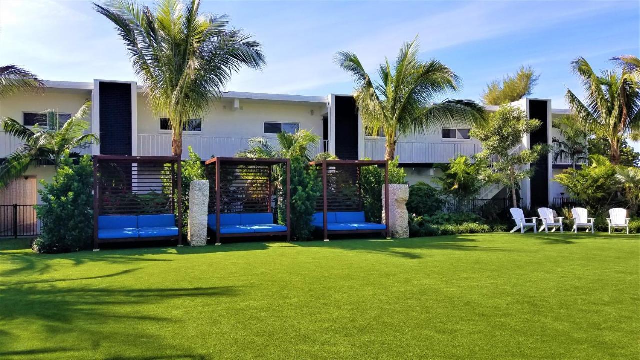 Bali Hai Beachfront Resort And Spa Holmes Beach Exterior foto