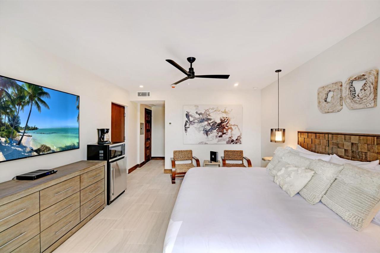 Bali Hai Beachfront Resort And Spa Holmes Beach Exterior foto